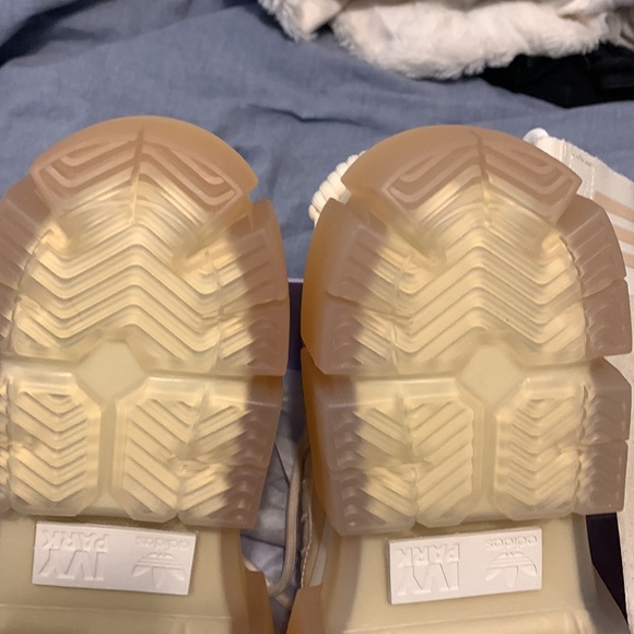 💖Host Pick💖 Ivy Park super sleek chunky - Picture 4 of 6